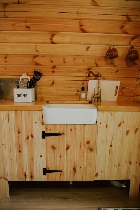 Апартаменты Oak Special Winter Offers - Hot Tub & Log Burner Бармут Экстерьер фото
